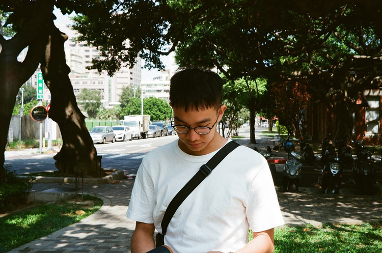 Aparat analogowy Olympus AZ-200 Superzoom Date