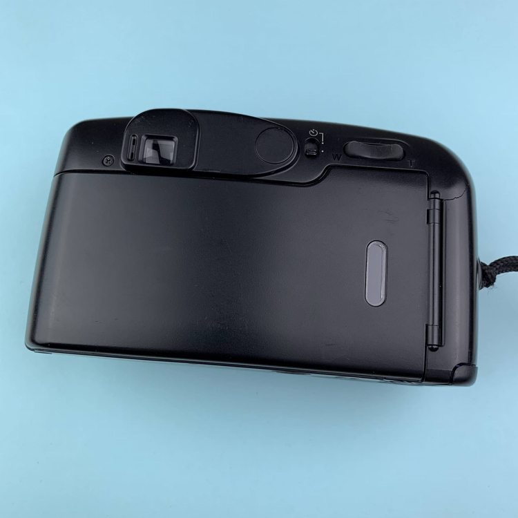 Aparat analogowy Yashica T3