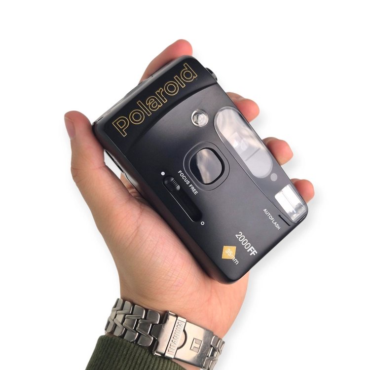 Aparat analogowy Polaroid 2000FF