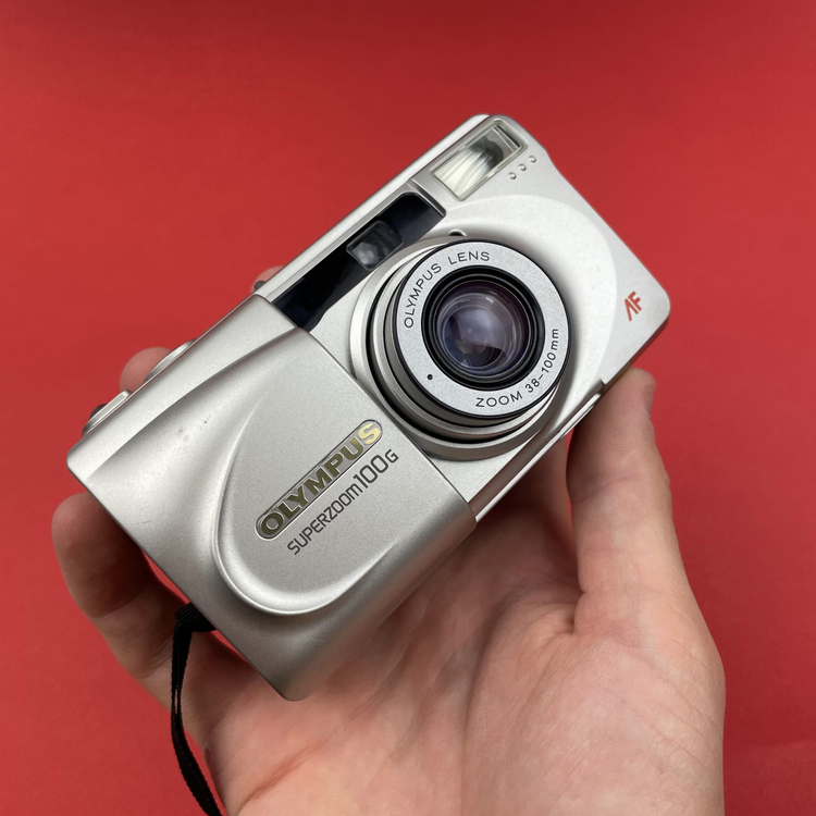 Aparat analogowy Olympus Superzoom 100G