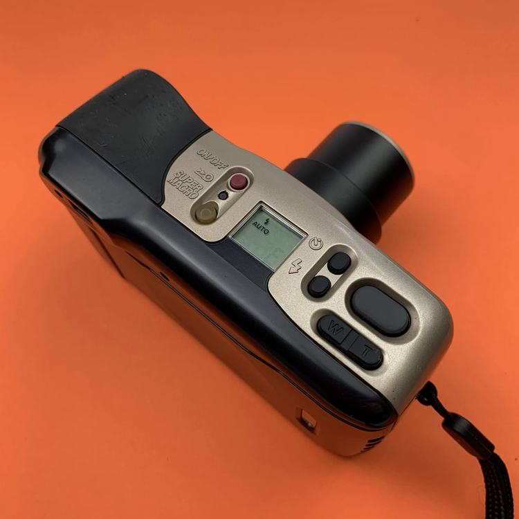 Aparat analogowy Exacta Macro 70 af