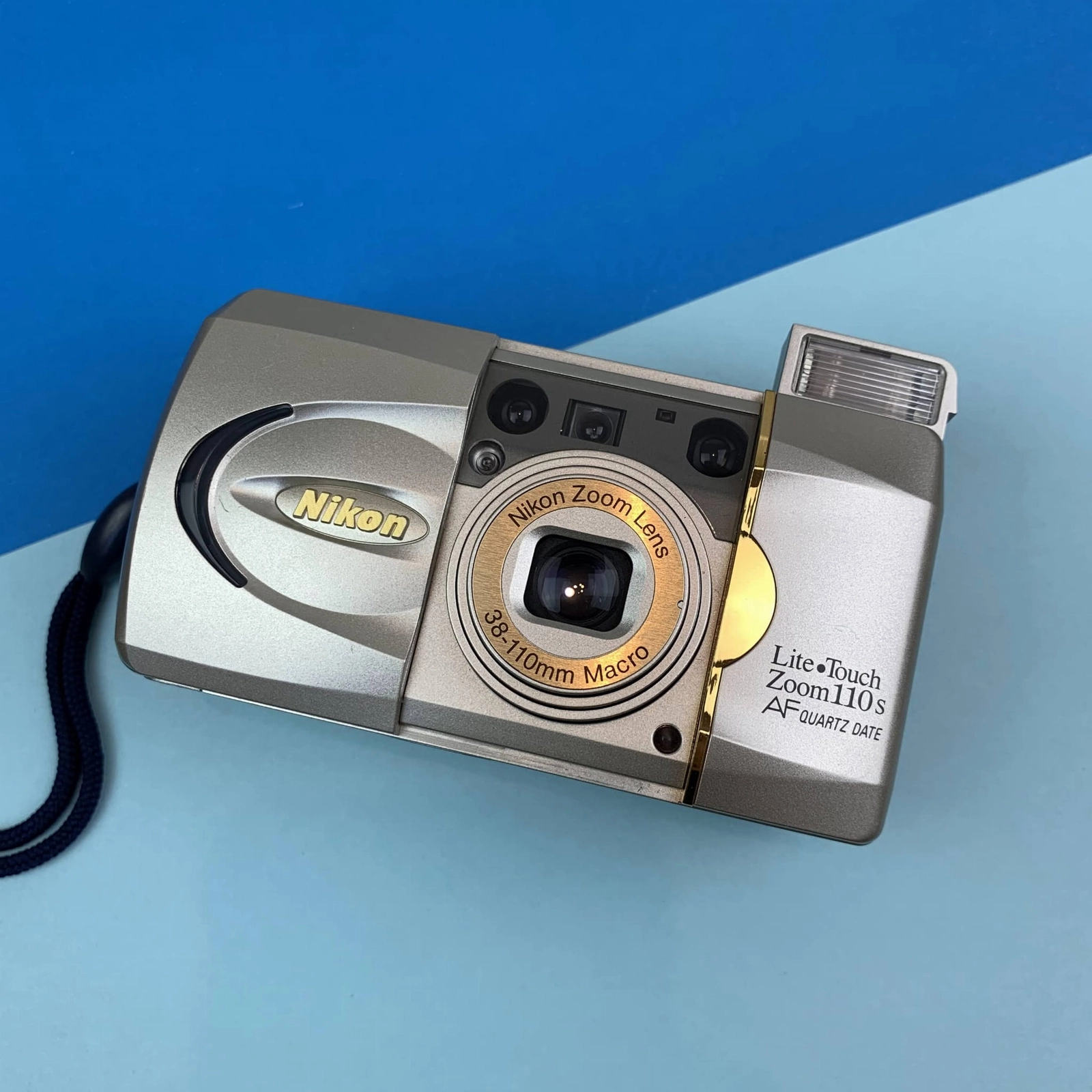 Nikon Lite Touch Zoom 110s フィルムカメラ✨完動品✨ Nikon Lite-Touch Zoom 110S (Brand New Box Set) – SHOWA