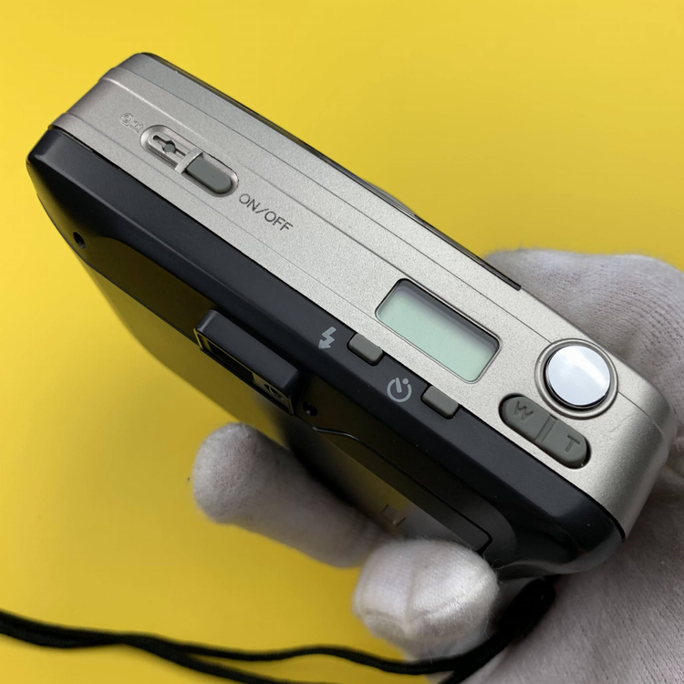 Minolta Riva Zoom 90