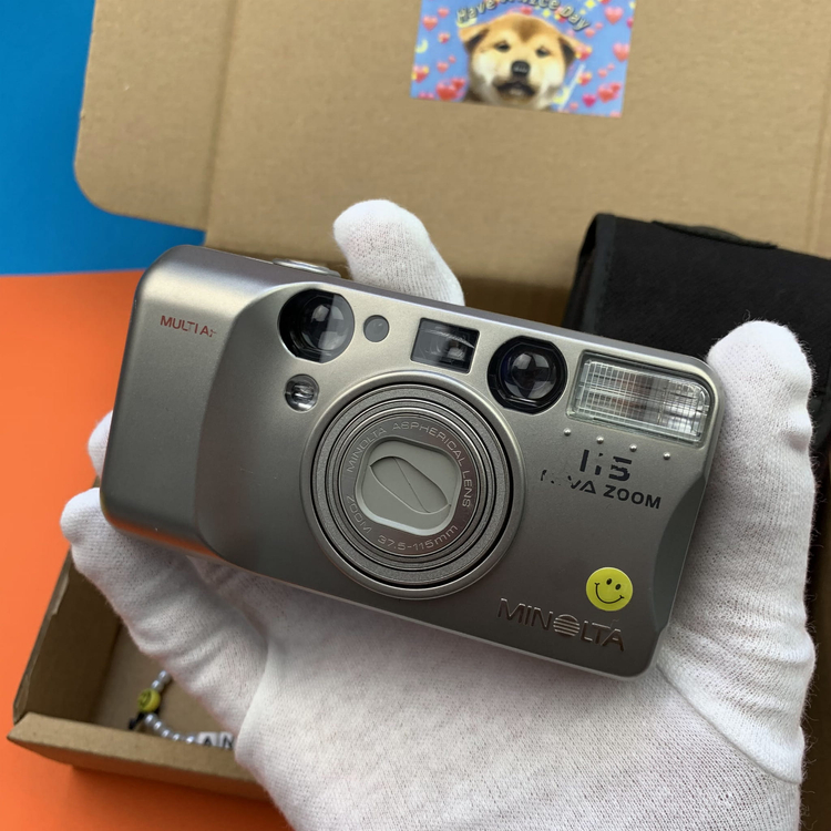 Zestaw z aparatem Minolta Riva Zoom 115