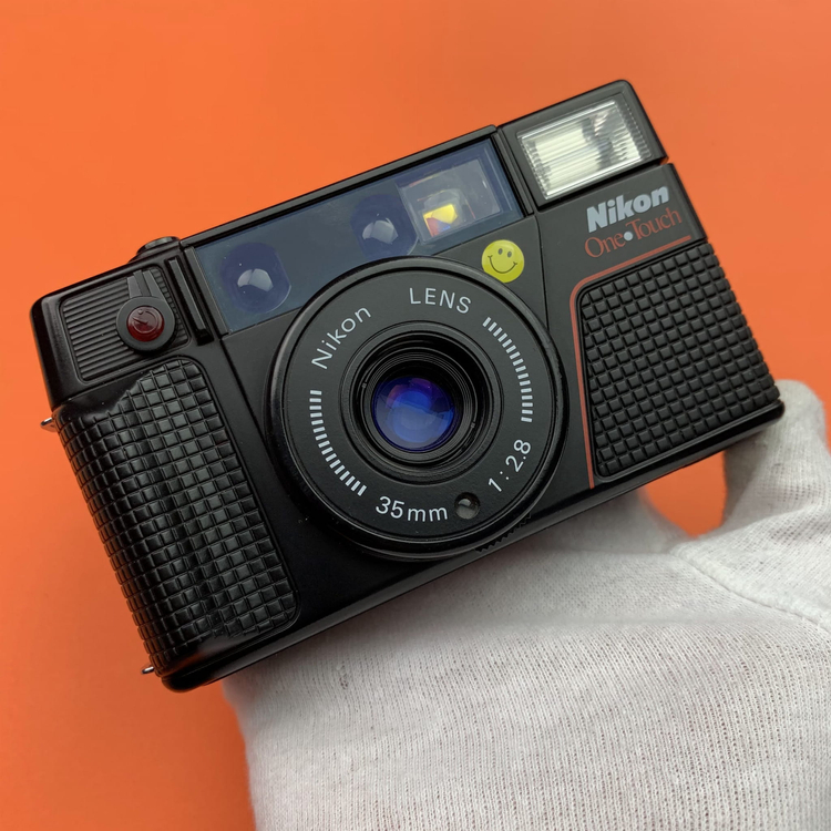 Aparat analogowy Nikon One Touch Zoom AF