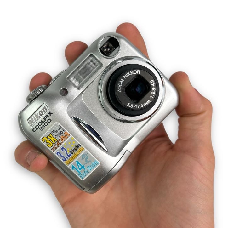 Aparat cyfrowy Nikon Coolpix 3100