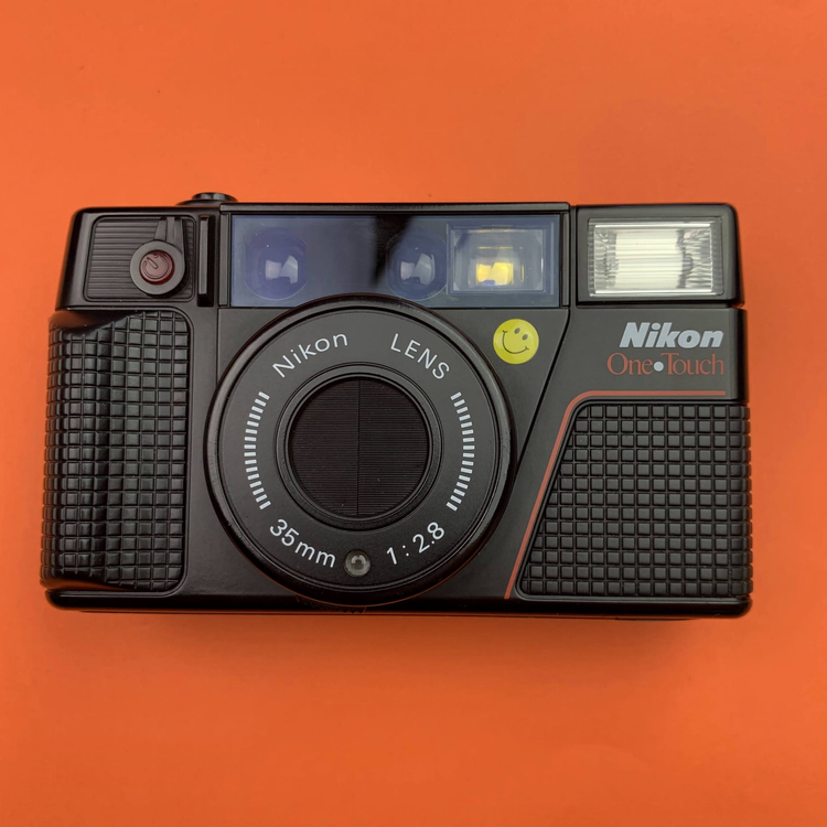 Aparat analogowy Nikon One Touch Zoom AF