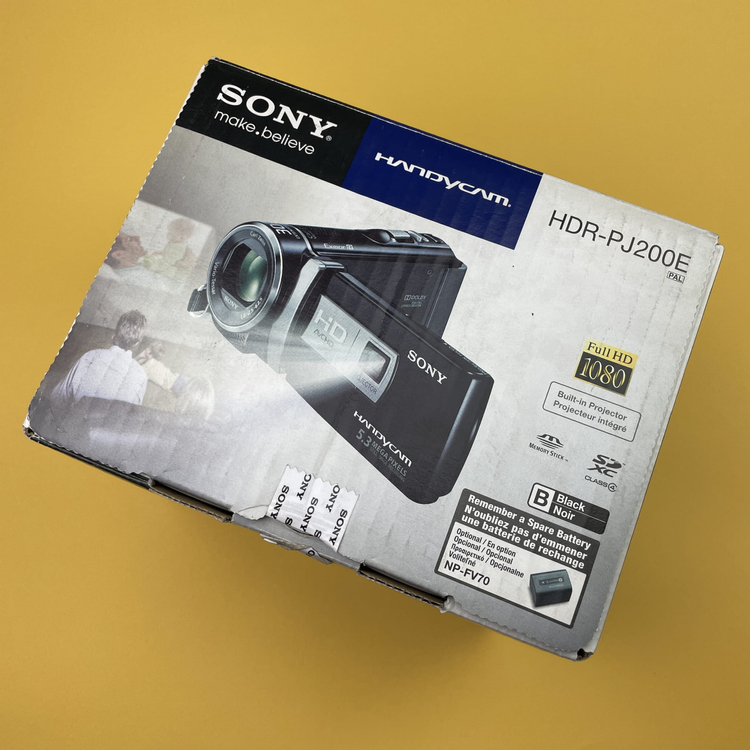Kamera cyfrowa Sony Handycam Camcorder HDR-PJ220 Projector