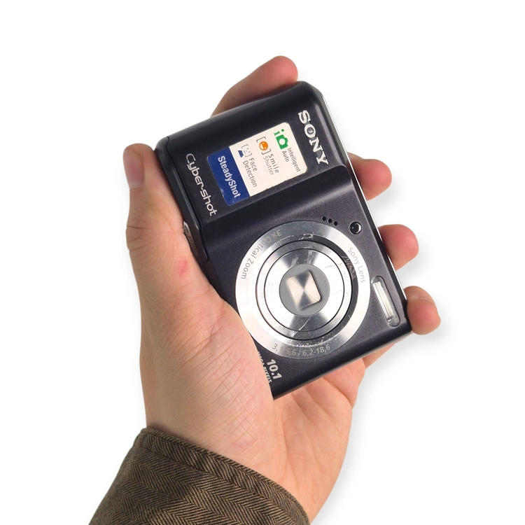 Aparat cyfrowy Sony CyberShot DSC-S2000