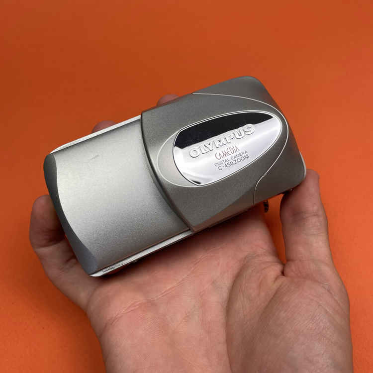 Aparat cyfrowy Olympus Camedia C-450