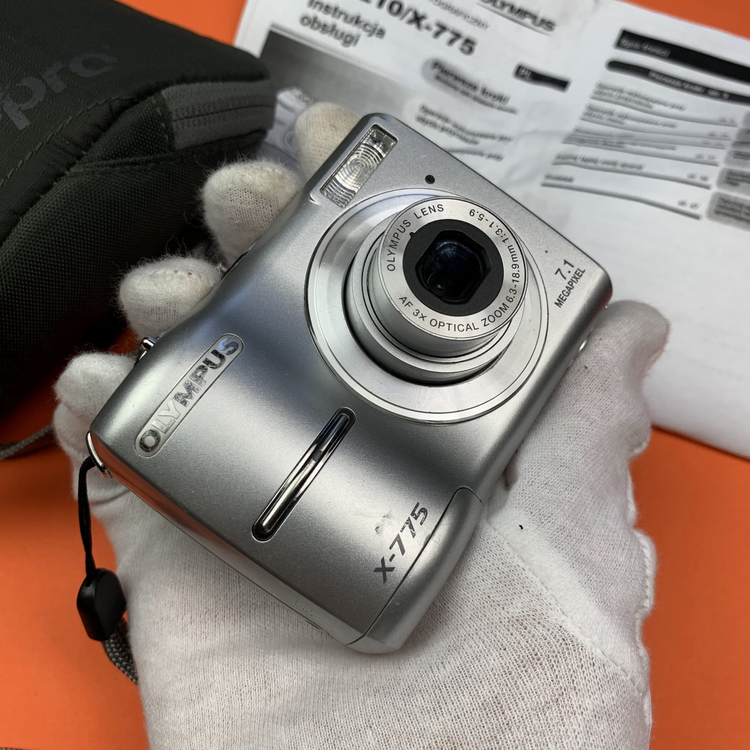 Aparat cyfrowy Olympus X-775 +gratis