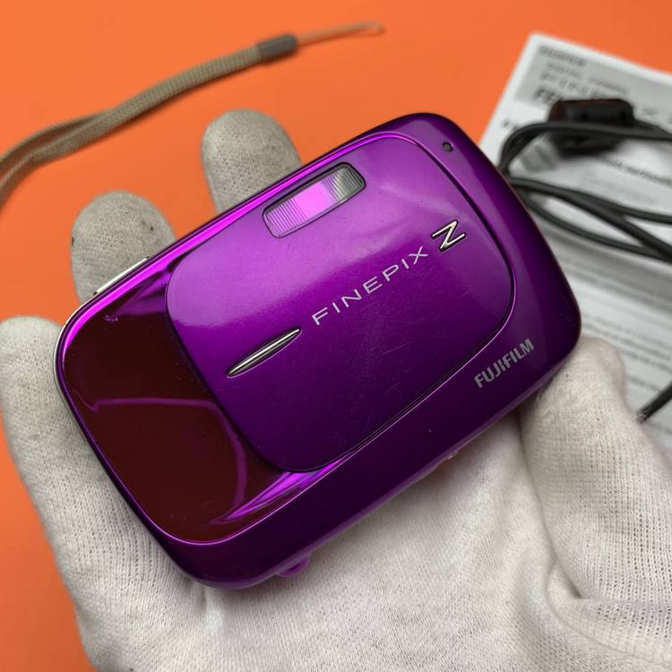 Zestaw z Aparatem cyfrowym  Fujifilm Finepix Z