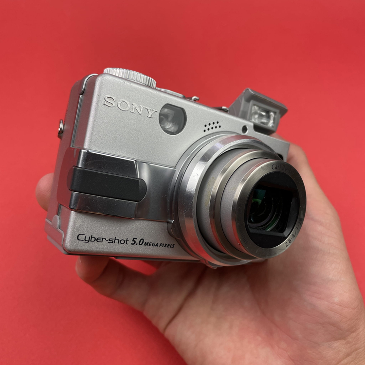 Aparat cyfrowy Sony Cybershot DSC-V1