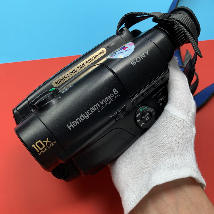 Kamera Sony Handycam Video 8 CCC-TR330E PAL