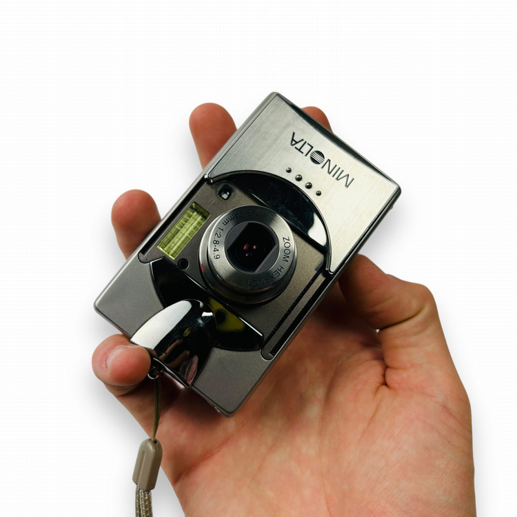 Aparat cyfrowy Konica Minolta Dimage G500