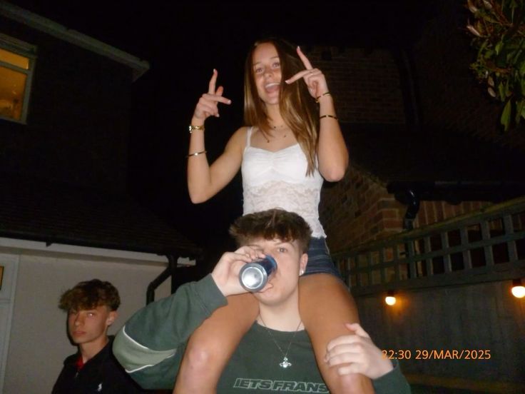 Aparat cyfrowy Olympus FE-210