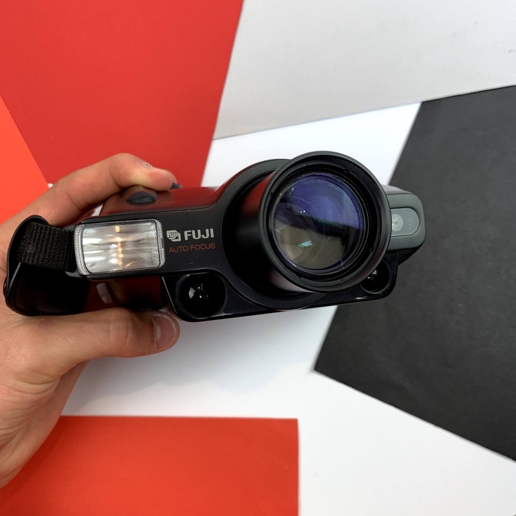 Fuji FZ-3000 zoom date