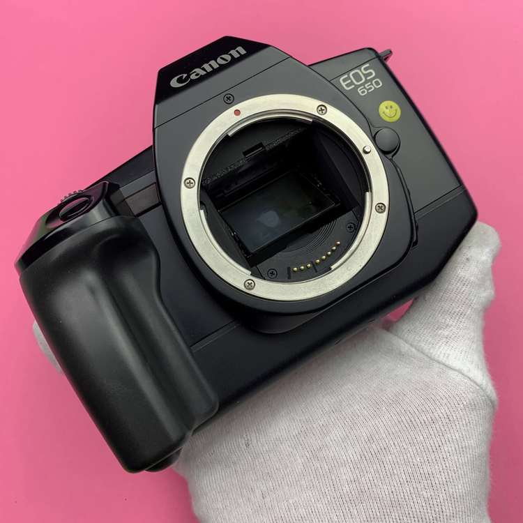 Aparat analogowy Canon EOS 650 Body