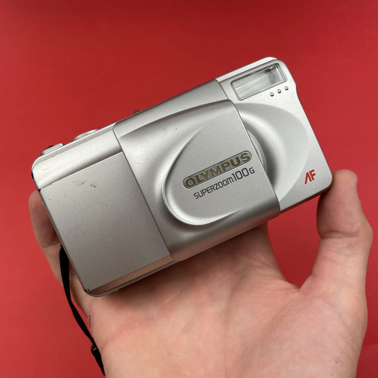 Aparat analogowy Olympus Superzoom 100G