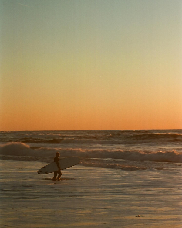 Aparat analogowy Nikon One Touch Zoom AF