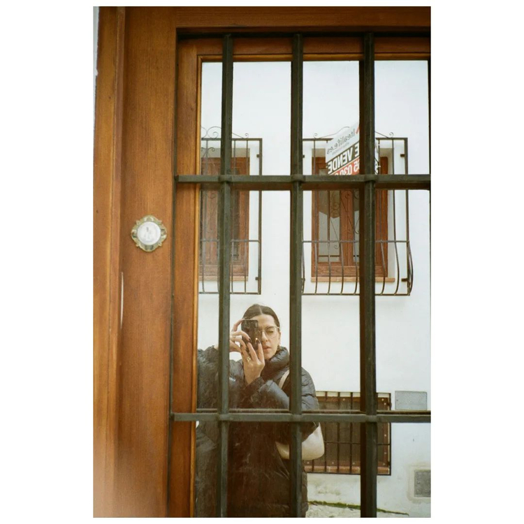 Aparat analogowy Nikon AF 250