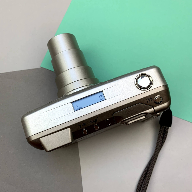 Minolta Riva zoom 125