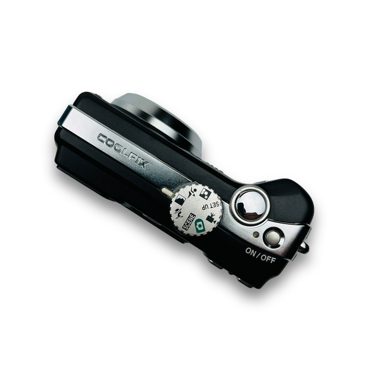 Aparat cyfrowy Nikon Coolpix 7900