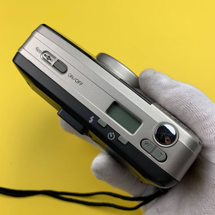 Minolta Riva Zoom 90