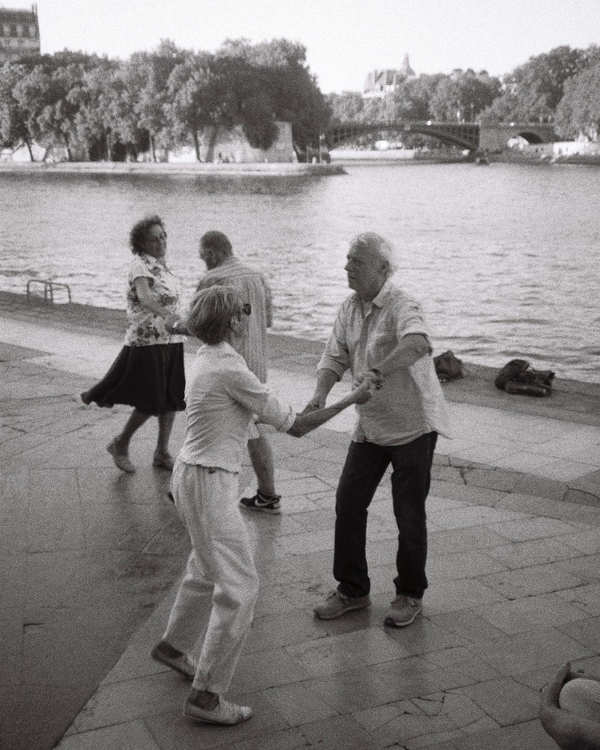 Aparat analogowy Canon Mega Zoom 105 Saf