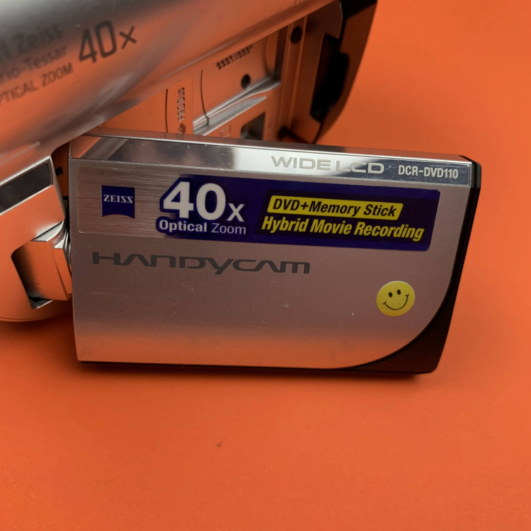 Kamera Sony Handycam DCR-DVD110