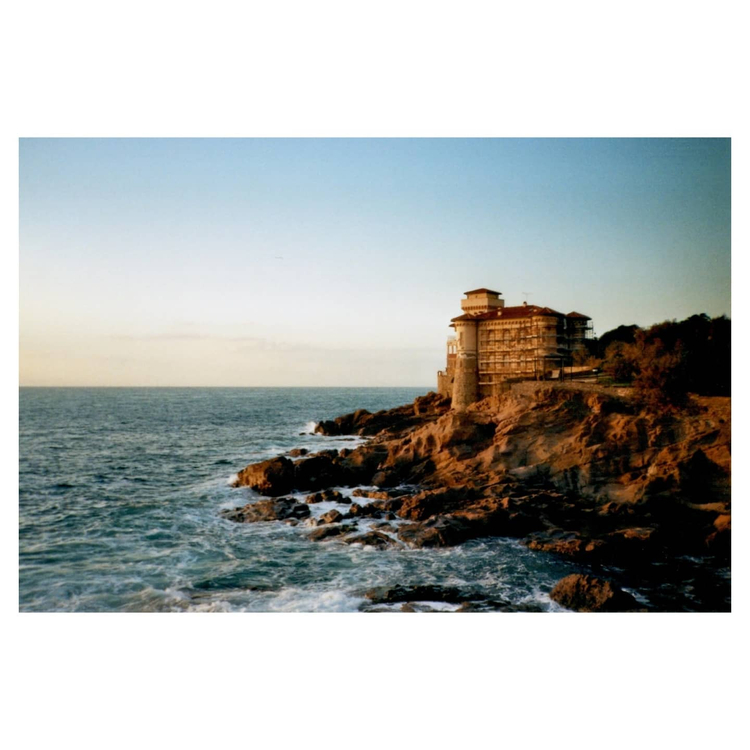 Aparat analogowy Nikon RF