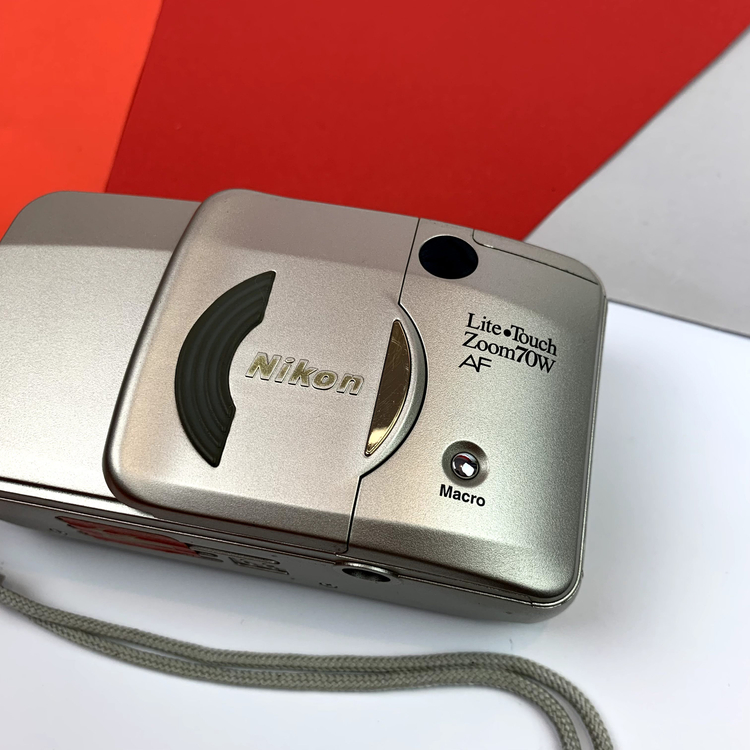 Nikon lite touch zoom70w AF