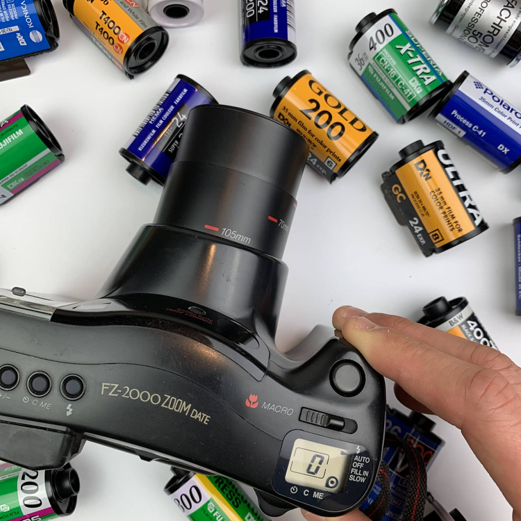 Aparat analogowy Fuji FZ-2000 zoom