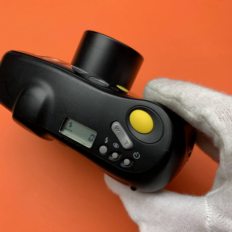 Aparat analogowy Minolta Riva Pico