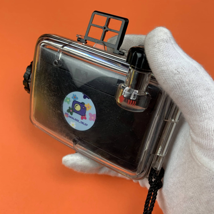 Snap sights underwater