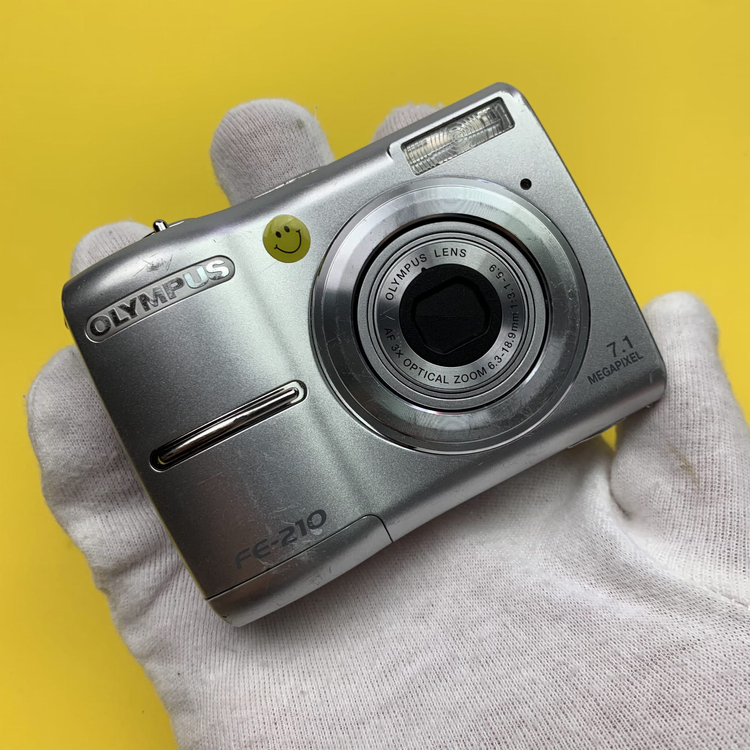 Aparat cyfrowy Olympus FE-210