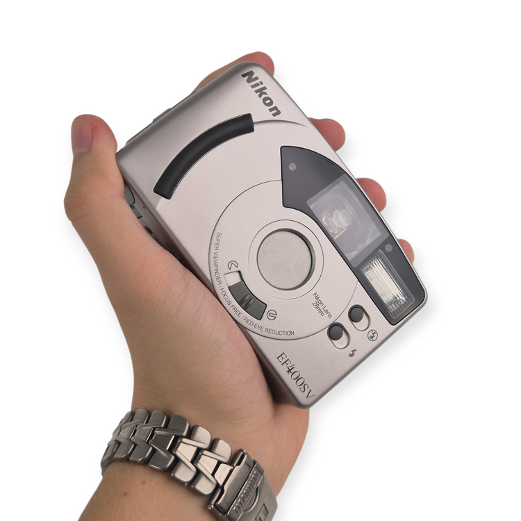 Aparat analogowy Nikon EF400SV