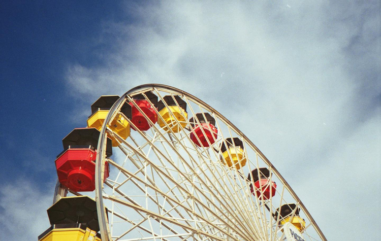 Aparat analogowy Nikon One Touch Zoom AF