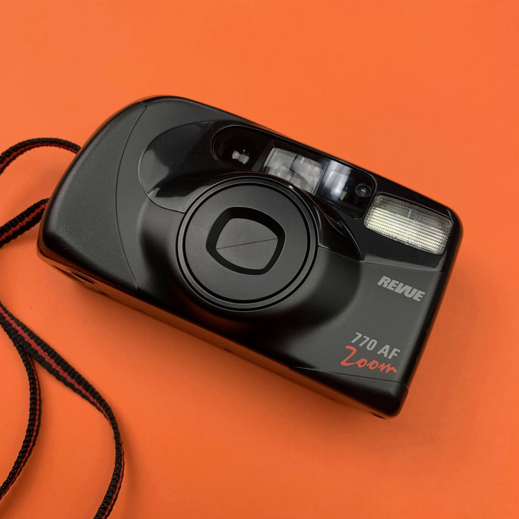 Revue 770 AF Zoom