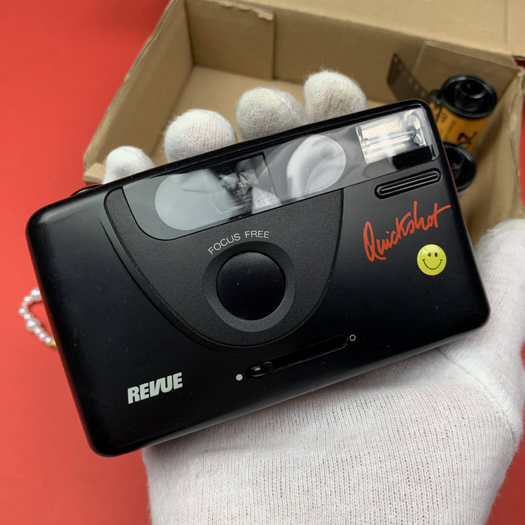 Zestaw z aparatem analogowym Revue QuickShot