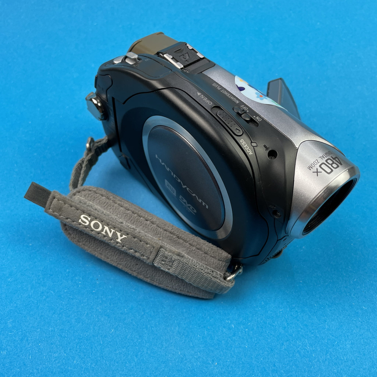 Kamera na płytki Sony Handycam DCR-DVD202E