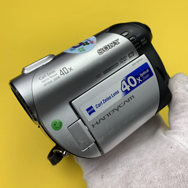 Kamera Sony Handycam DCR-DVD106