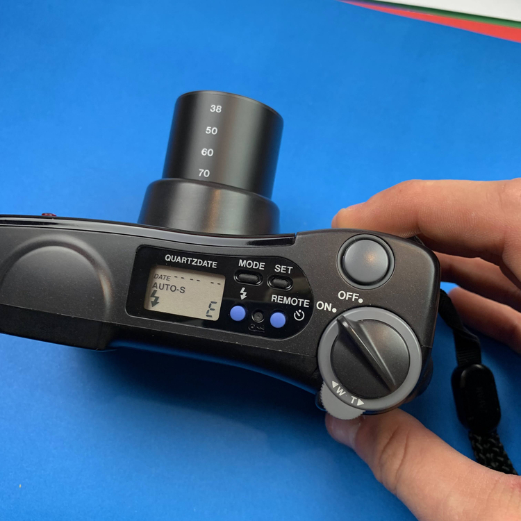 Olympus Superzoom 70