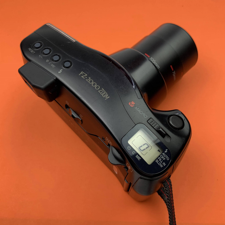 Aparat analogowy Fuji FZ-2000 zoom