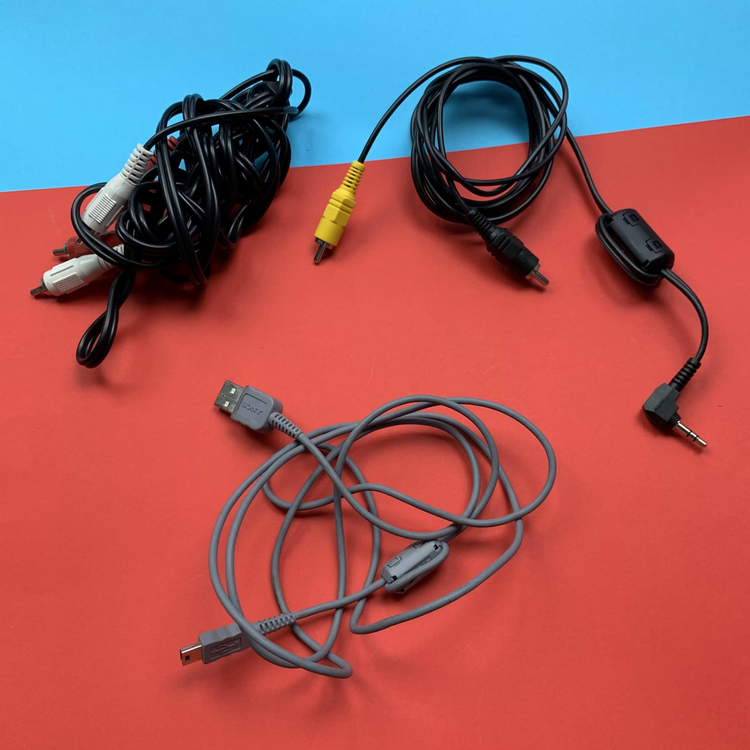 Kamera Sony Handycam Video 8 CCC-TR330E PAL