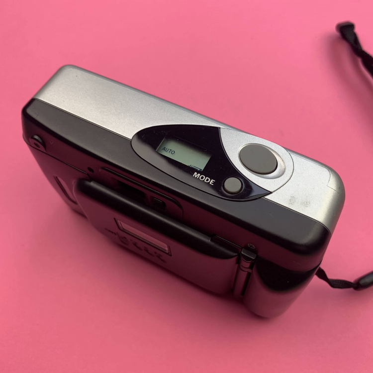 KONICA　BIGmini Konica（コニカ）BiG miniシリーズ／ シンプルな薄型AF