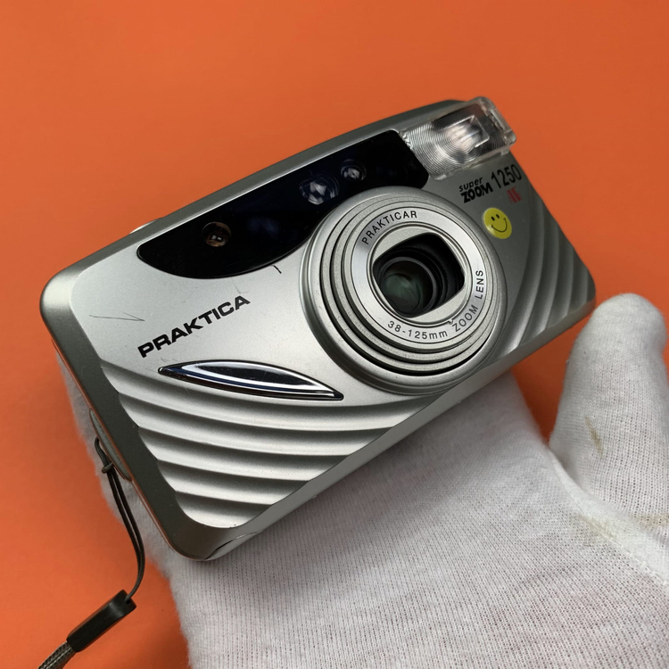 Aparat analogowy Praktica Superzoom 800 AF Super Zoom