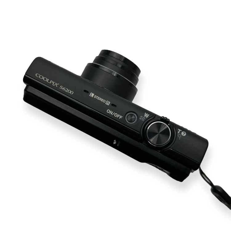 Aparat cyfrowy Nikon Coolpix S6200