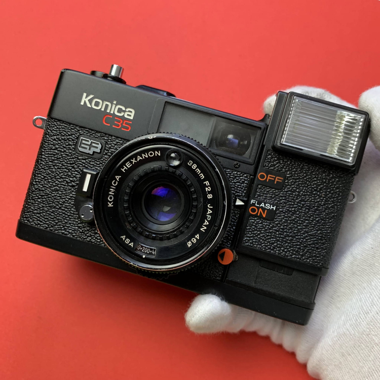 Konica C35 EF