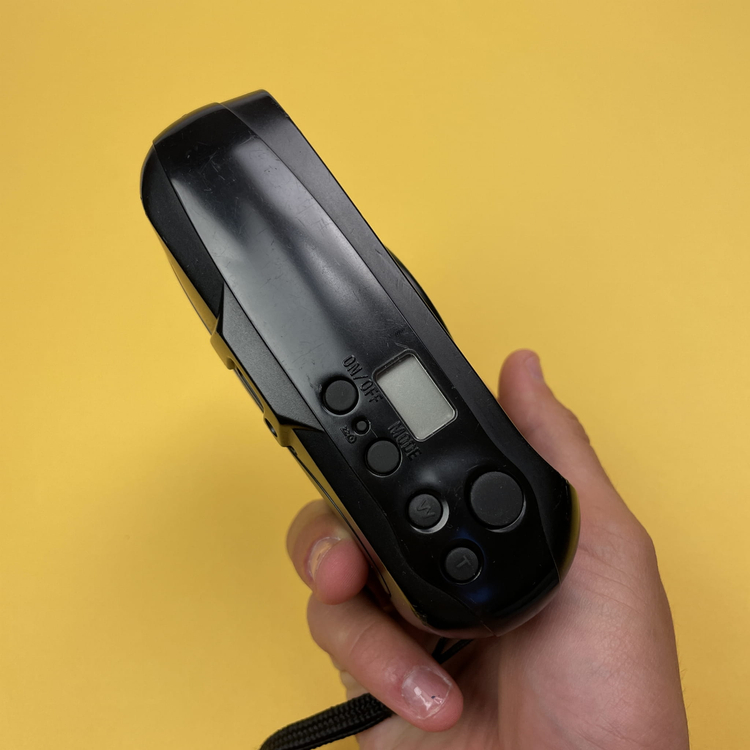 Aparat analogowy Nikon One Touch Zoom AF